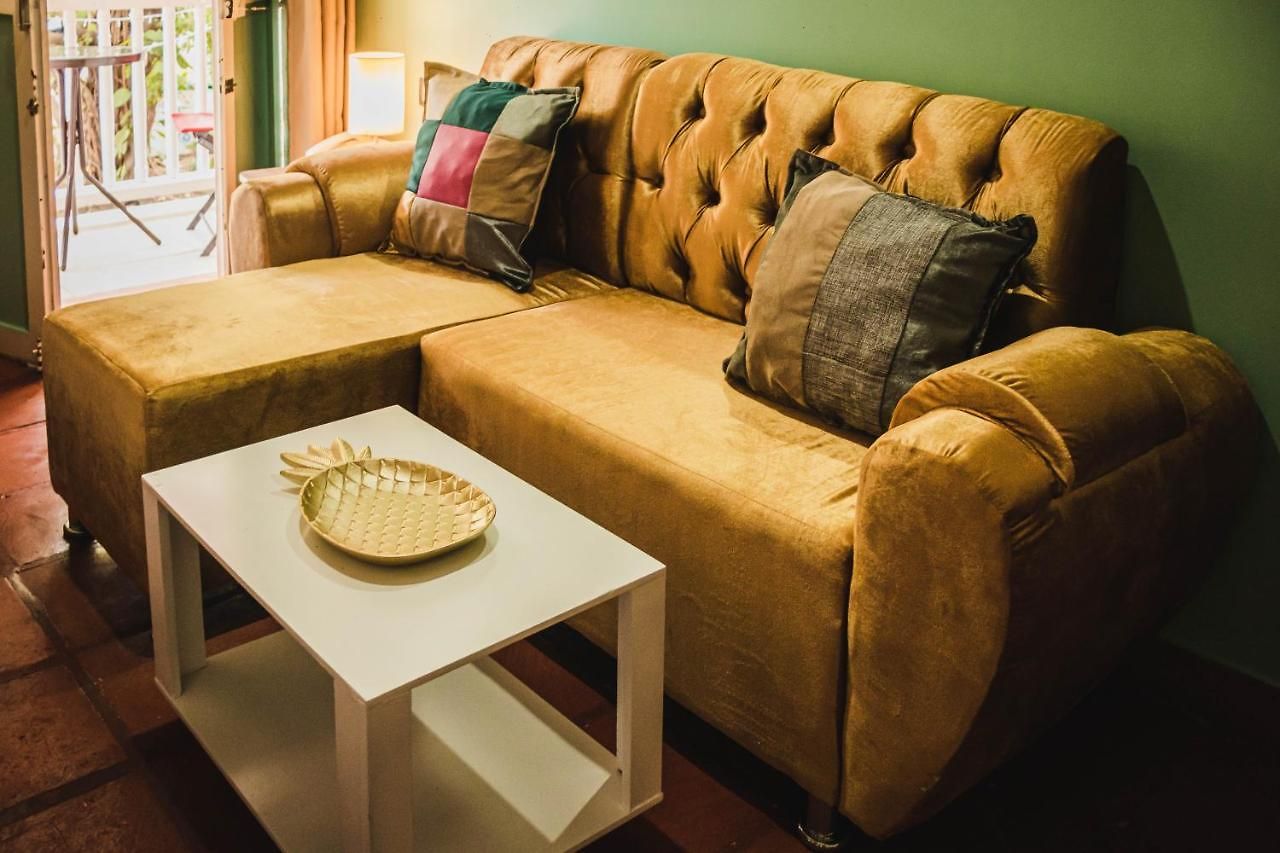 In Guest - Sd-2 With Balcony In The Old Air Conditioning And Wifi Pensión Cartagena