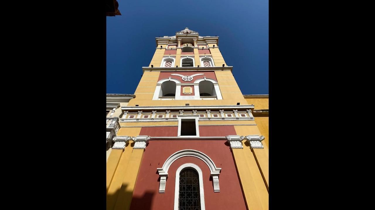 In Guest - Sd-2 With Balcony In The Old Air Conditioning And Wifi Pensión